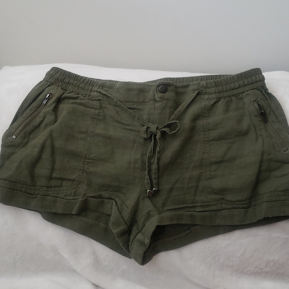 Cargo shorts - Picture 1 of 3